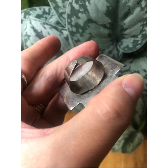 Unique Silver and Turquoise Ring! - Picture 7 of 9